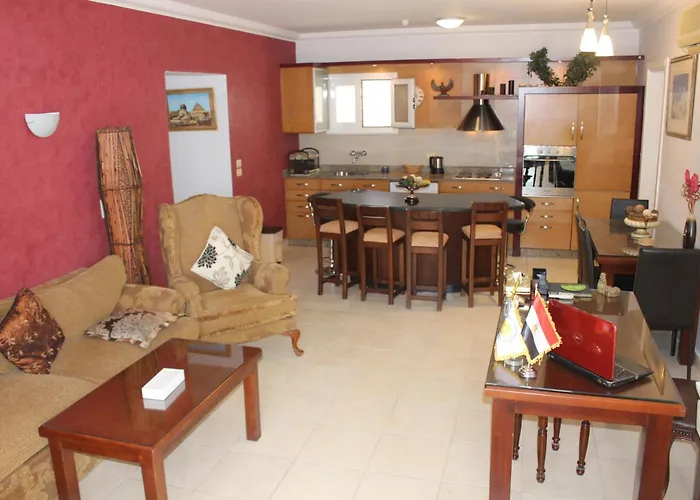 Herrmes اجانب فقط Hostel
