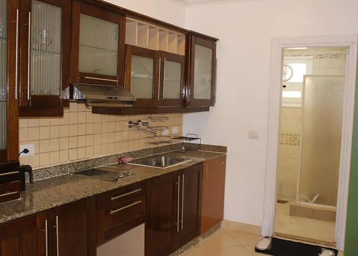 Herrmes اجانب فقط Hostel